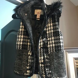 BUCKLE brand thick vest